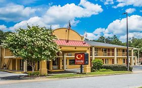 Econo Lodge Inn & Suites at ft Benning Columbus Ga